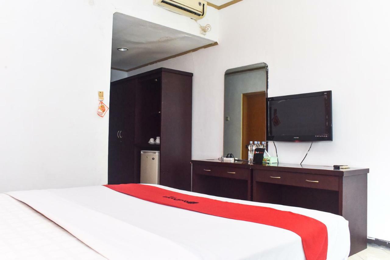 Reddoorz Plus @ Tirta Kencana Hotel Ambon Extérieur photo